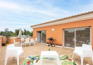 Appartement lumineux 3 pièces - Neuf 2021 - Climatisé - Grande terrasse - Parking - WIFI inclus - FR-1-326-730