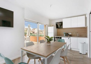 Appartement lumineux 3 pièces - Neuf 2021 - Climatisé - Grande terrasse - Parking - WIFI inclus - FR-1-326-730