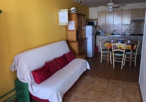 Appartement T2, 4 Couchages, Terrasse, Jardinet, Parking, Proche Commerces et Plage, Le Barcarès - FR-1-81-298
