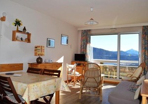 Appartement T2 au pied des pistes avec parking - FR-1-593-43