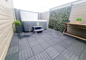 Apple Tree Lodge Hot Tub 3 bedroom 2 Bars