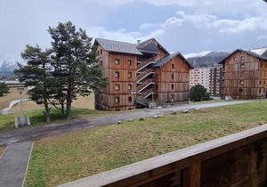 Apt for 10, 200m from chairlift, balcony, skiing, 3 rooms