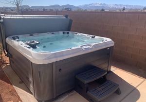 Arcadia 57 | Private Hot Tub * Resort Pool * Pinball * EV Charger