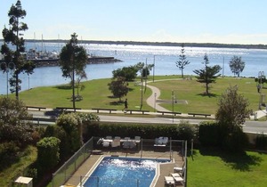 Arcadia - On the Broadwater