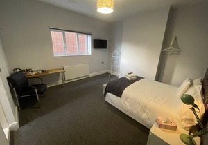 Arlan House, Superb Basingstoke Hotel - Room 16
