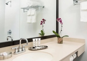 Art Lover’s Escape, Spacious 2 Queen Beds, Near Fenway Park