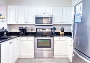 Ashworth #905! 4BR/3BA with Stunning Views & Prime Amenities