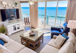 Ashworth #905! 4BR/3BA with Stunning Views & Prime Amenities