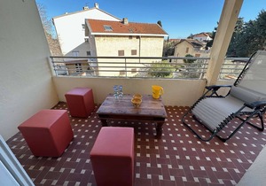 At the center of Sablettes at 300m of the beach and stores