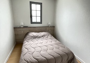 At the heart of FLEET IN RE, Gite for 2 people, private patio, private parking