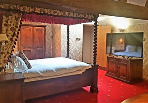 Attic Studio Apartment @Bella Vita Hotel, Hitchin