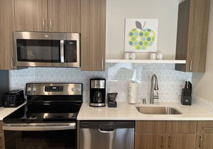 Attractive 1 Bed Travel Apartment Steps Away From The Spokane Opera House
