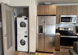 Attractive 1 Bed Travel Apartment Steps Away From The Spokane Opera House