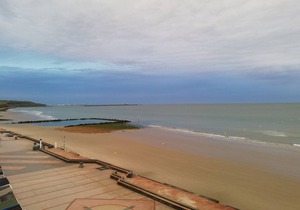 ATYPICAL GITE AT THE FRONT OF THE SEA