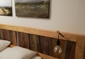 ATYPICAL GITE AT THE FRONT OF THE SEA