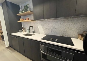 Austin Luxury 2BR: Rooftop Heated Pool & City View