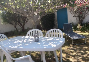 AUTHENTIC FISHERMAN'S HOUSE AT BLACKMOUTIER NEAR BEACH