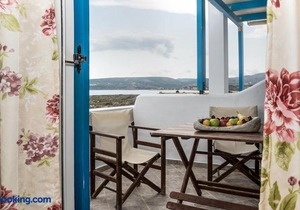 Avlemonas Bay Sea Houses