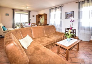 Awesome home in Caumont sur Durance w/ Outdoor swimming pool, WiFi and Outdoor swimming pool