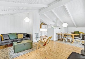 Awesome home in Ebeltoft with kitchen