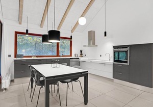 Awesome home in Grenaa with kitchen