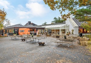 Awesome home in Grenaa with kitchen