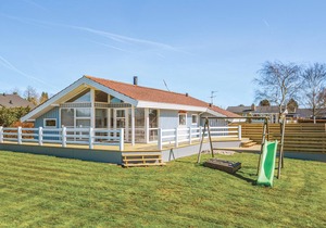 Awesome home in Hejls with sauna