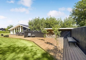Awesome home in Jerup with WiFi