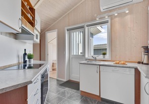 Awesome home in Juelsminde with sauna