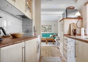 Awesome home in Knebel with kitchen