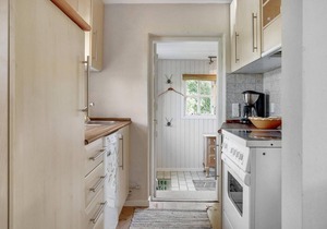 Awesome home in Knebel with kitchen