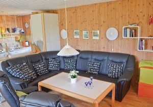 Awesome home in Væggerløse with WiFi