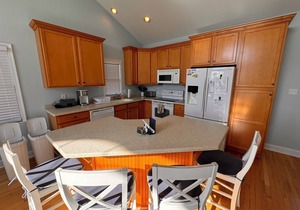 AWESOME VIEWS! Centrally Located in the Heart of Sea Isle!