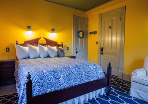 🍳 B&B ☕ 2-Bed Suite for Max 3 (2nd Fl), Custom Breakfast, Downtown Shelburne VT