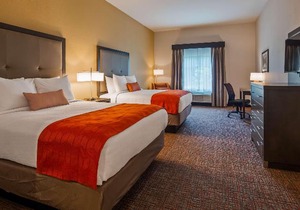 B/W Plus Elizabethtown Inn & Suites