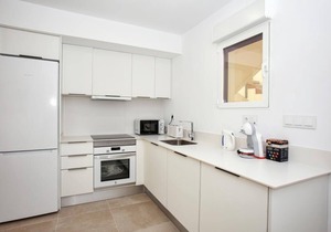 Bajo con jardín B1 - Three Bedroom Apartment, Sleeps 6