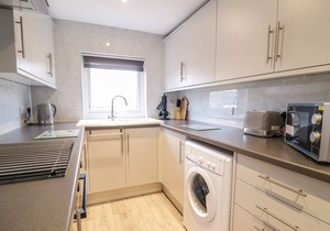 BANKSWOOD, pet friendly, with a garden in Southerness