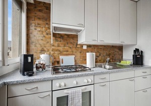Basic Apartment in vibrant residential part of ZH!
