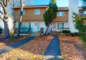 Bayberry Woods Home Near the Beach w/Shared Pool, Private W/D, Free WiFi