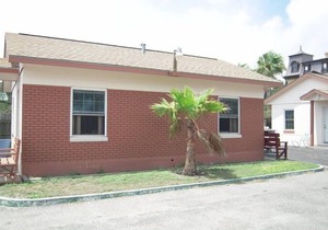 Bayfront Cottage Room 20