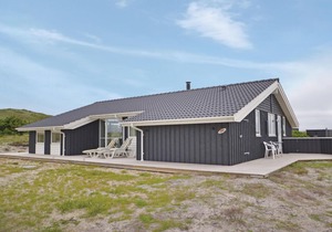 Beach front home in Hvide Sande with sauna