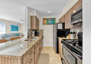 Beach Service Included-Pet-friendly, Walk to Beach! Sandpiper Cove 1025!