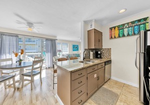 Beach Service Included-Pet-friendly, Walk to Beach! Sandpiper Cove 1025!