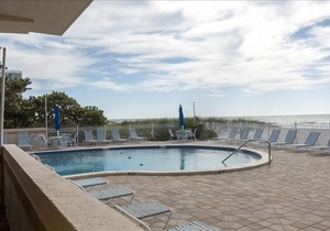 Beachcomber unit 305