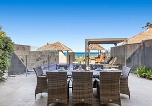 Beachfront #12 Beach Access, Pool, PetFriendly