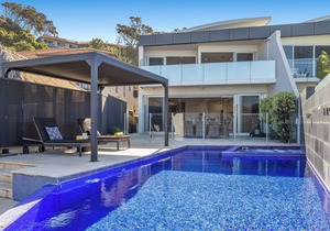 Beachfront #12 Beach Access, Pool, PetFriendly