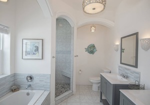 Beachfront 4 Bedrm 3.5 Bath Spectacular Banana Bay Townhome On the Intracoastal