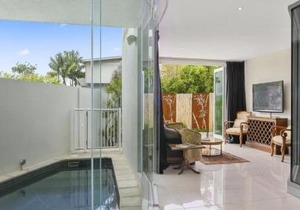 Beachfront by the CC - Plunge Pool, Beach, Pets, 3Bed, 3Bath