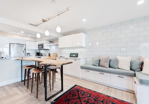 Beachfront condo with WiFi, two decks, Gulf views & pool - walk to the trolley