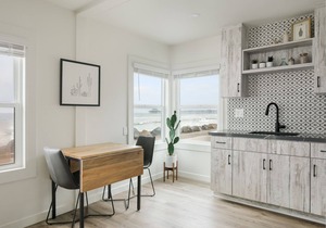 Beachfront Cottage (106)